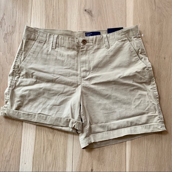 Gap GF Roll Up Shorts - Picture 2 of 5